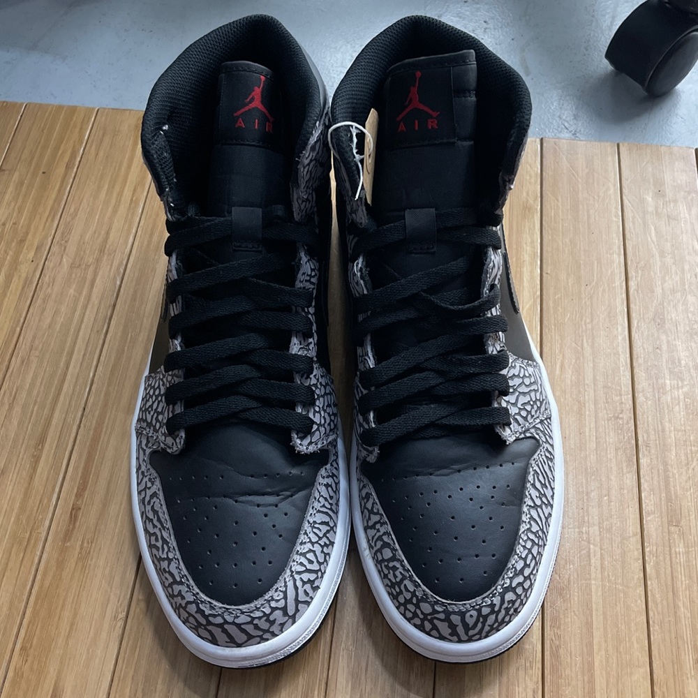 Air Jordan 1 high retro ‘Black Elephant’ - Picture 5 of 8